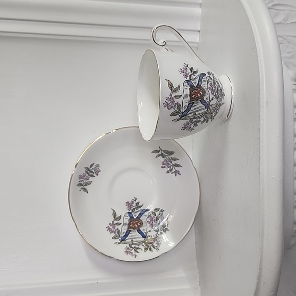 Royal Grafton Bone China Teacup and Saucer made in England - Picture 1 of 7